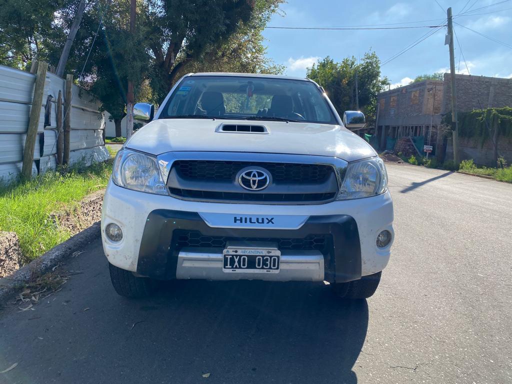 Toyota Hilux SRV 4X2 2010 foto 6