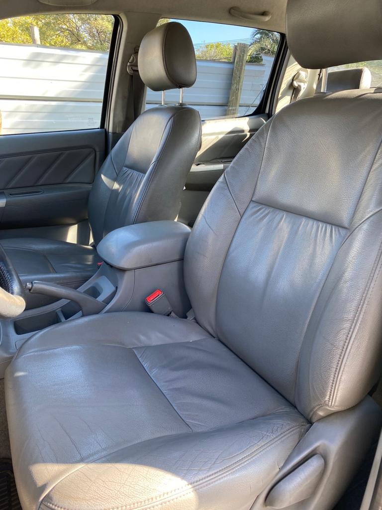 Toyota Hilux SRV 4X2 2010 foto 7