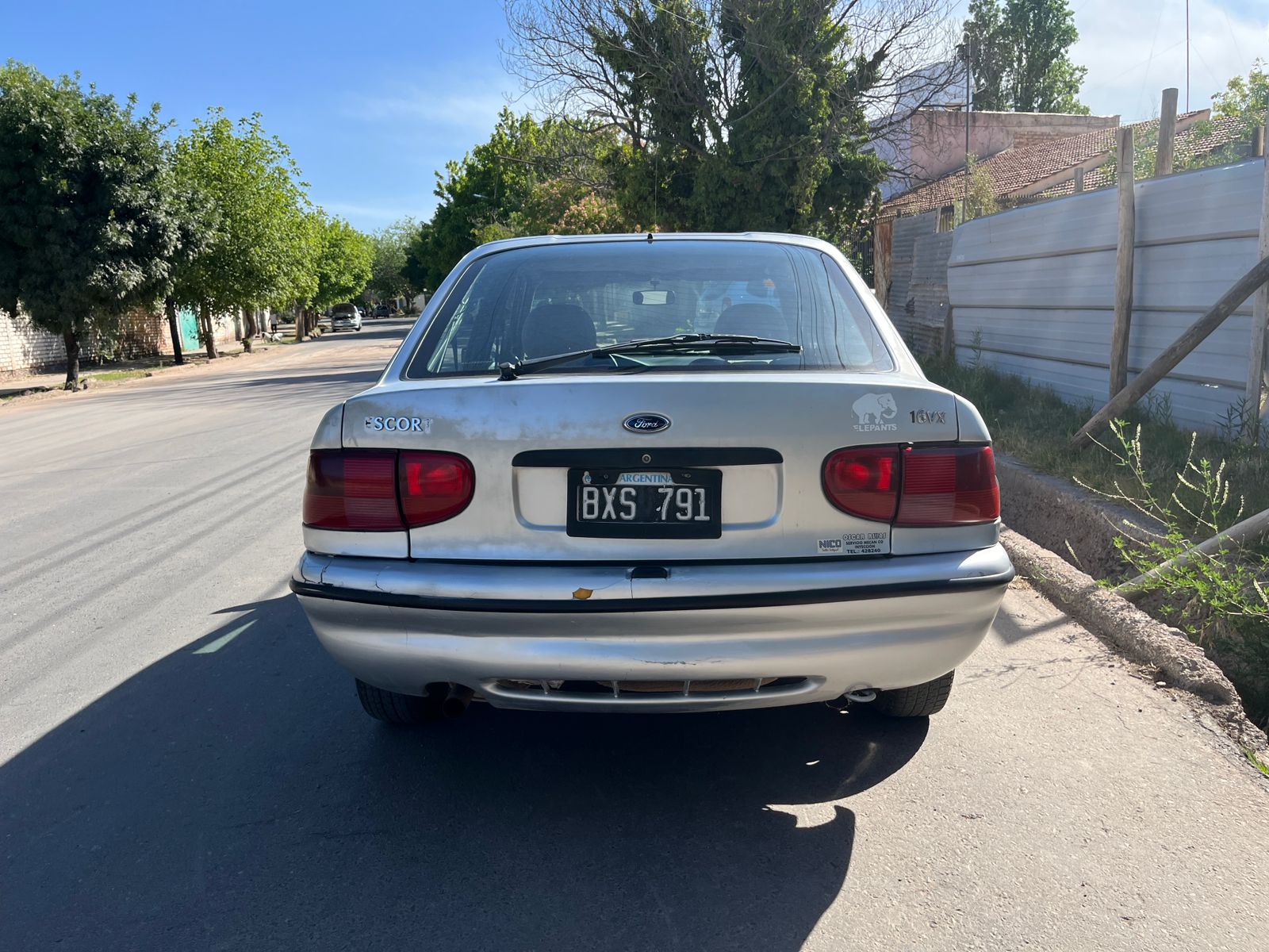 Ford Escort 1998 foto 2