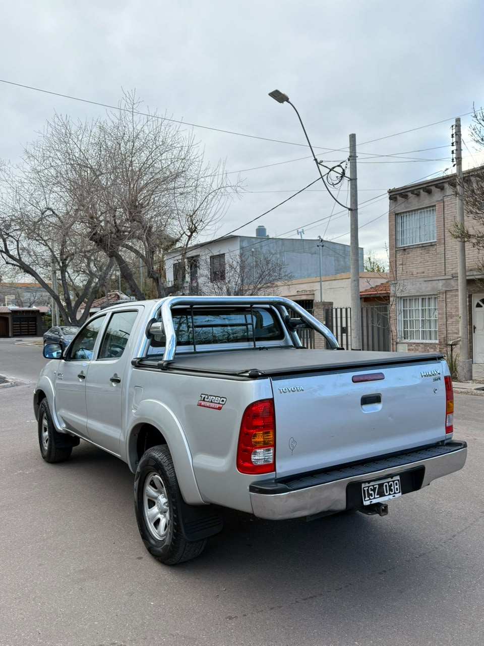 TOYOTA HILUX SR 2010 foto 3