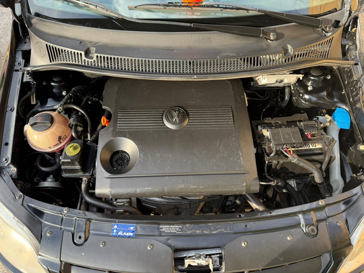 VOLKSWAGEN SURAN 2008 foto 3