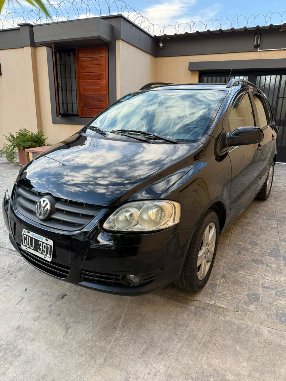 VOLKSWAGEN SURAN 2008 foto 1