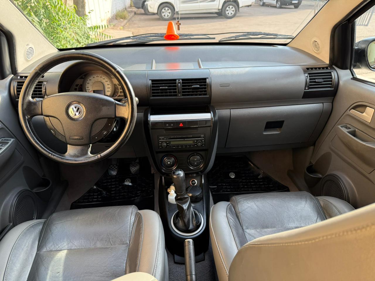 VOLKSWAGEN SURAN 2008 foto 6