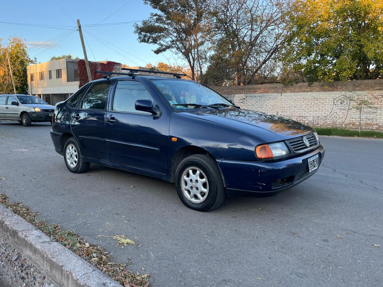 VOLKSWAGEN POLO CLASSIC 1997 foto 4