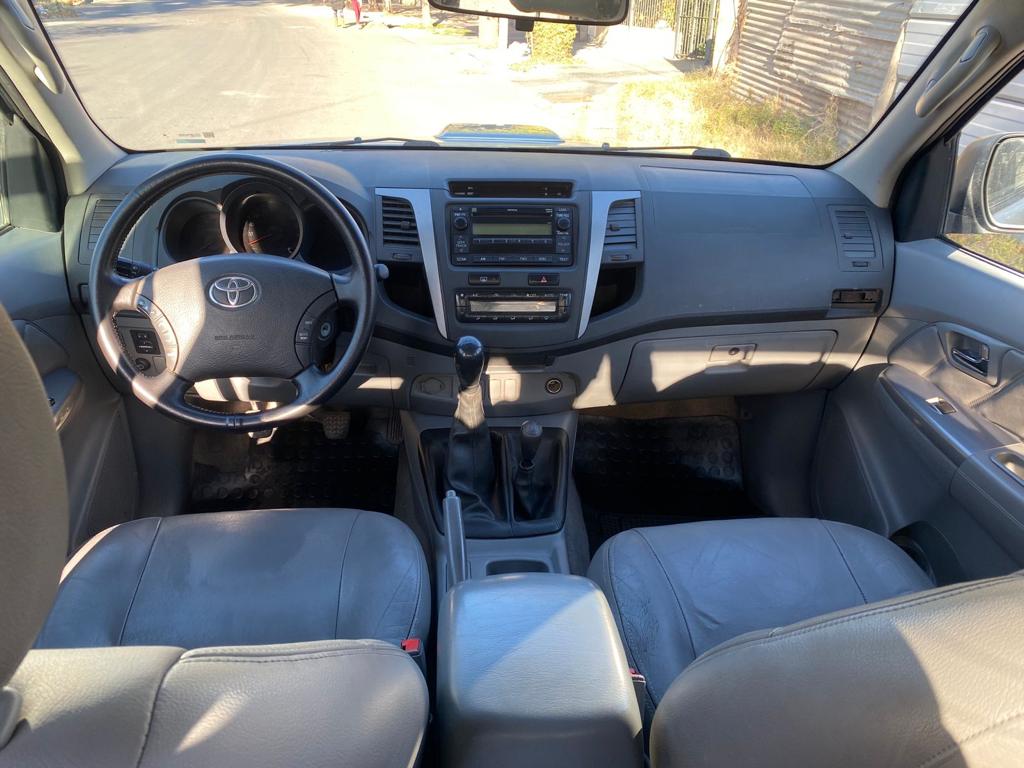 Toyota Hilux SRV TDI CUERO 2008 foto 7