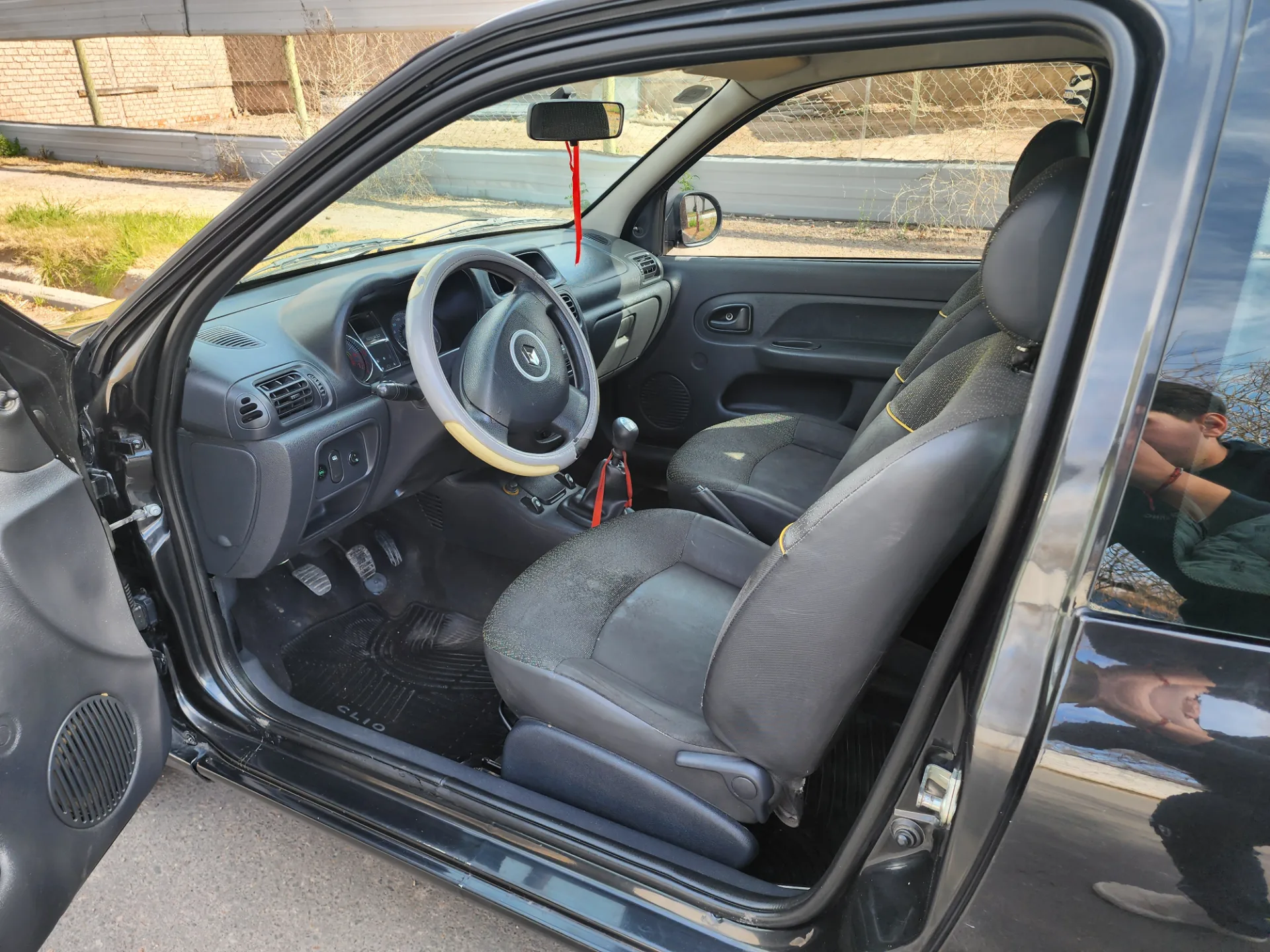 RENAULT CLIO CONFORT PLUS 2014 foto 7