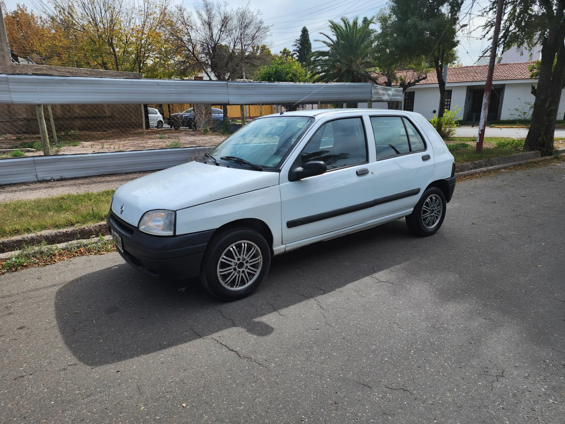 RENAULT CLIO RL 1998 foto 1