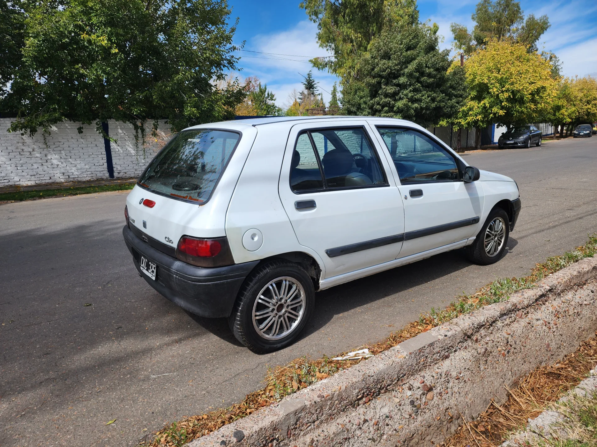 RENAULT CLIO RL 1998 foto 4