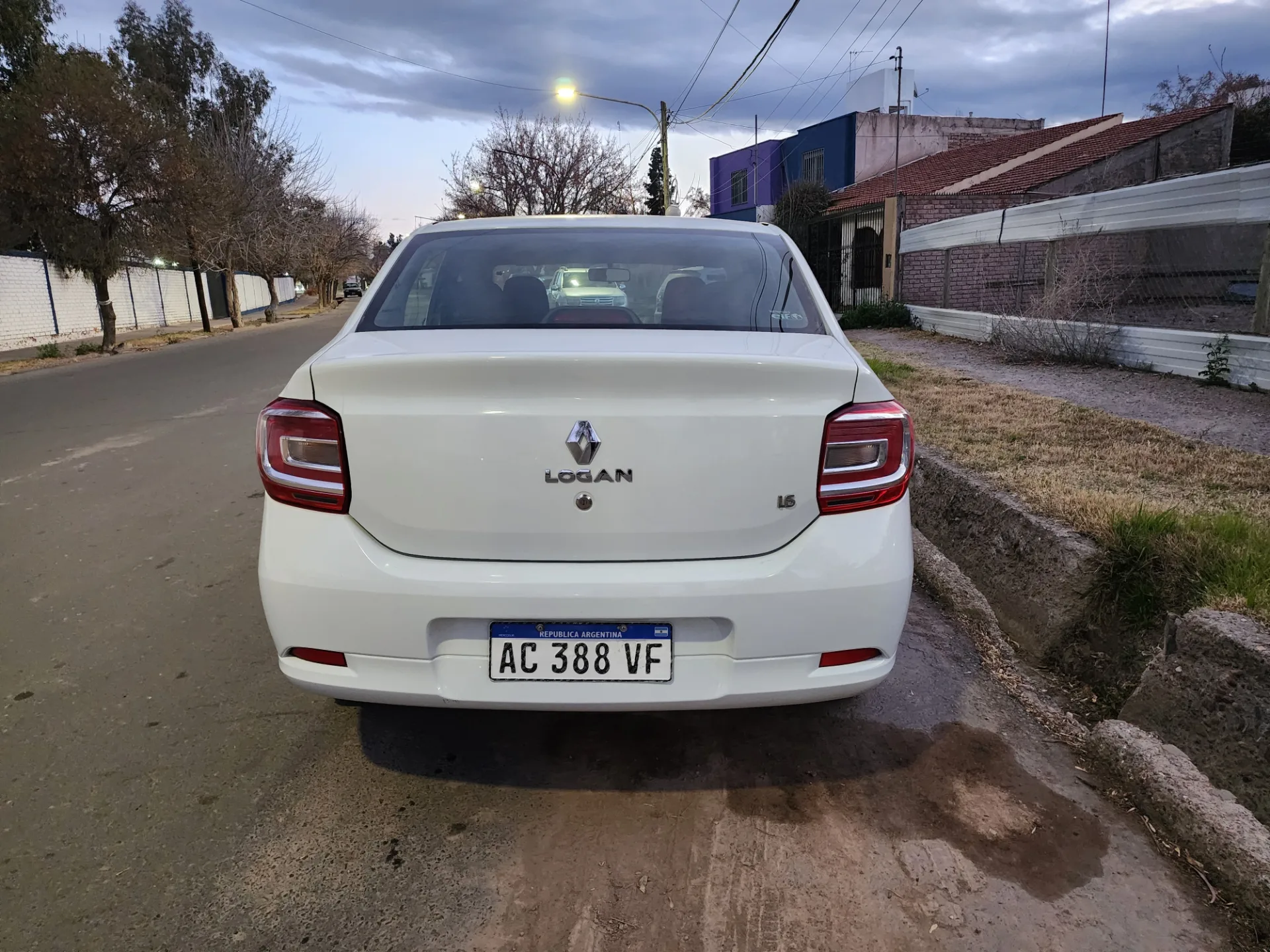 RENAULT LUGAN AUTHENTIQUE PACK 2018 foto 5