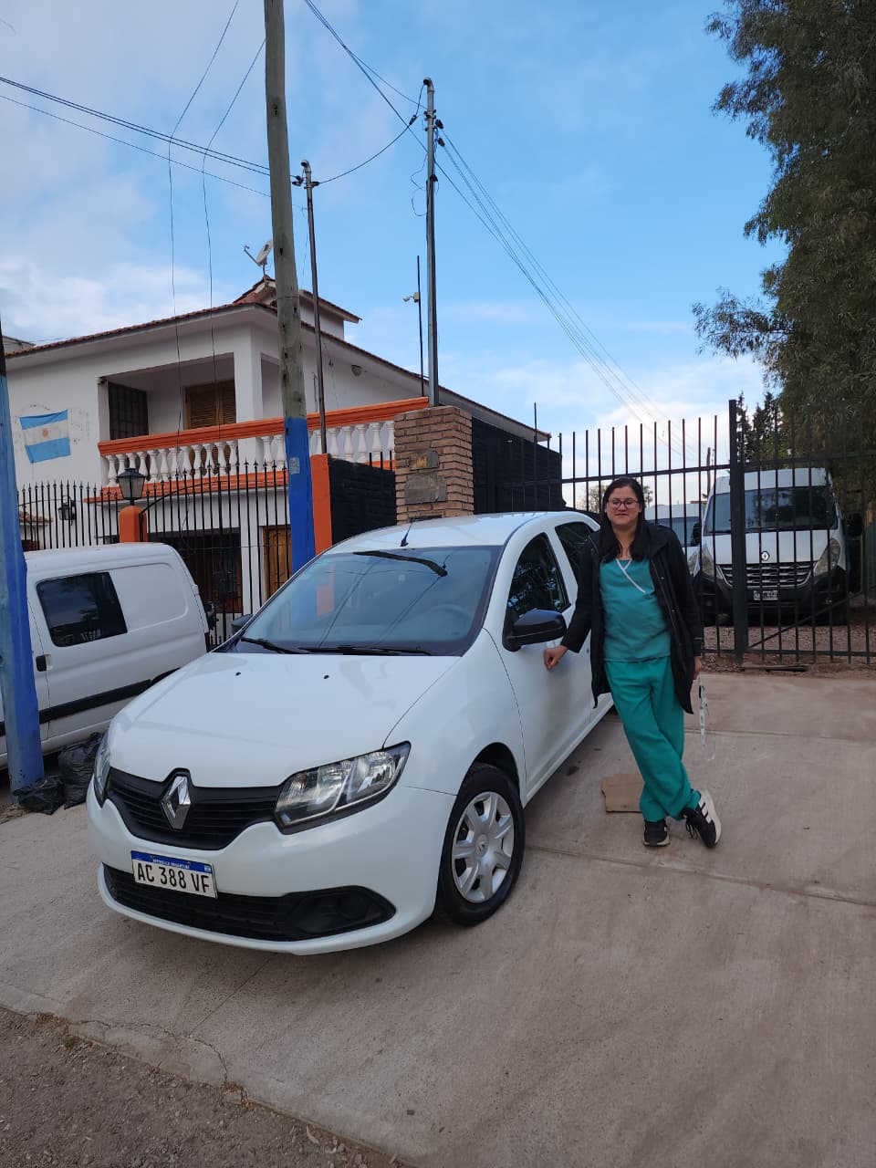 RENAULT LUGAN AUTHENTIQUE PACK 2018 foto 1