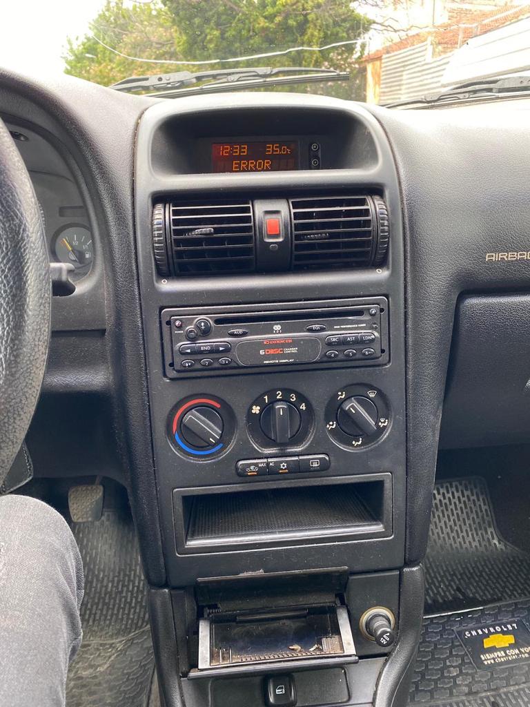 Chevrolet Astra GL 2008 foto 2