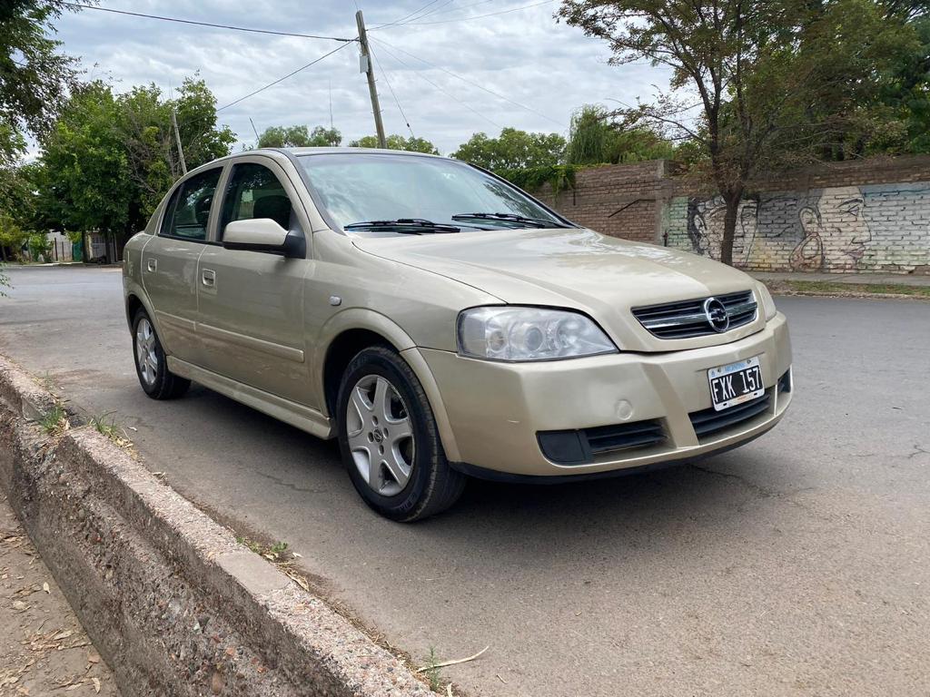 Chevrolet Astra GL 2008 foto 3