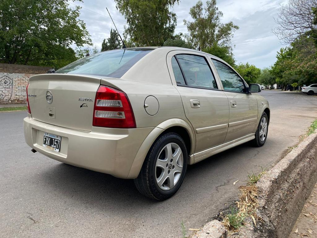 Chevrolet Astra GL 2008 foto 7