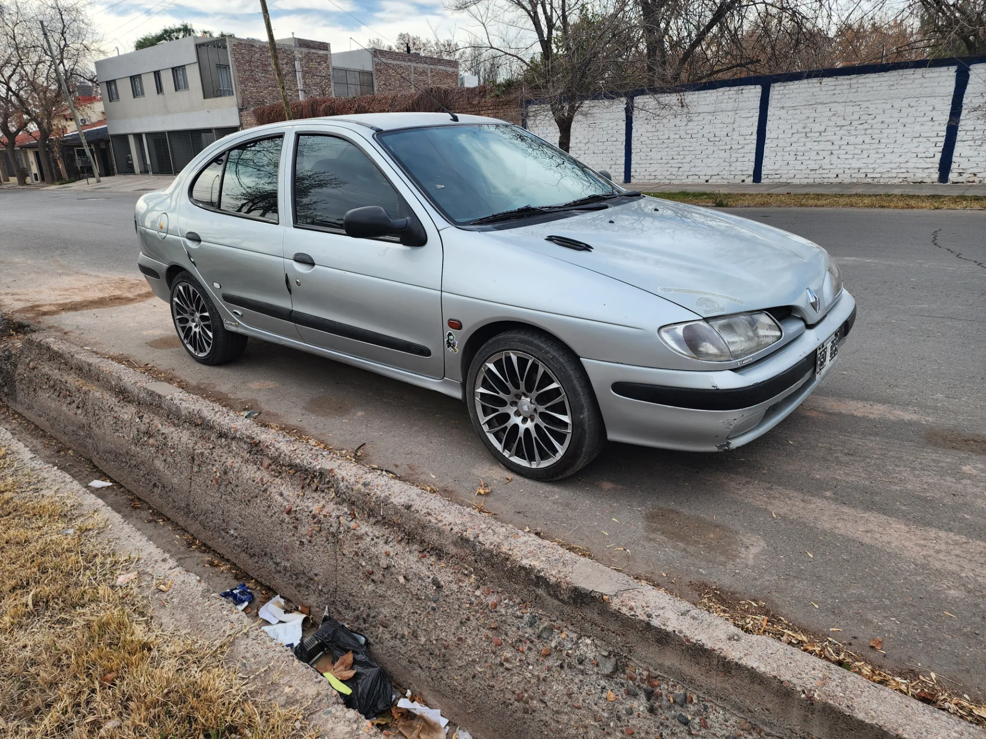 RENAULT MEGANE 1997 foto 3