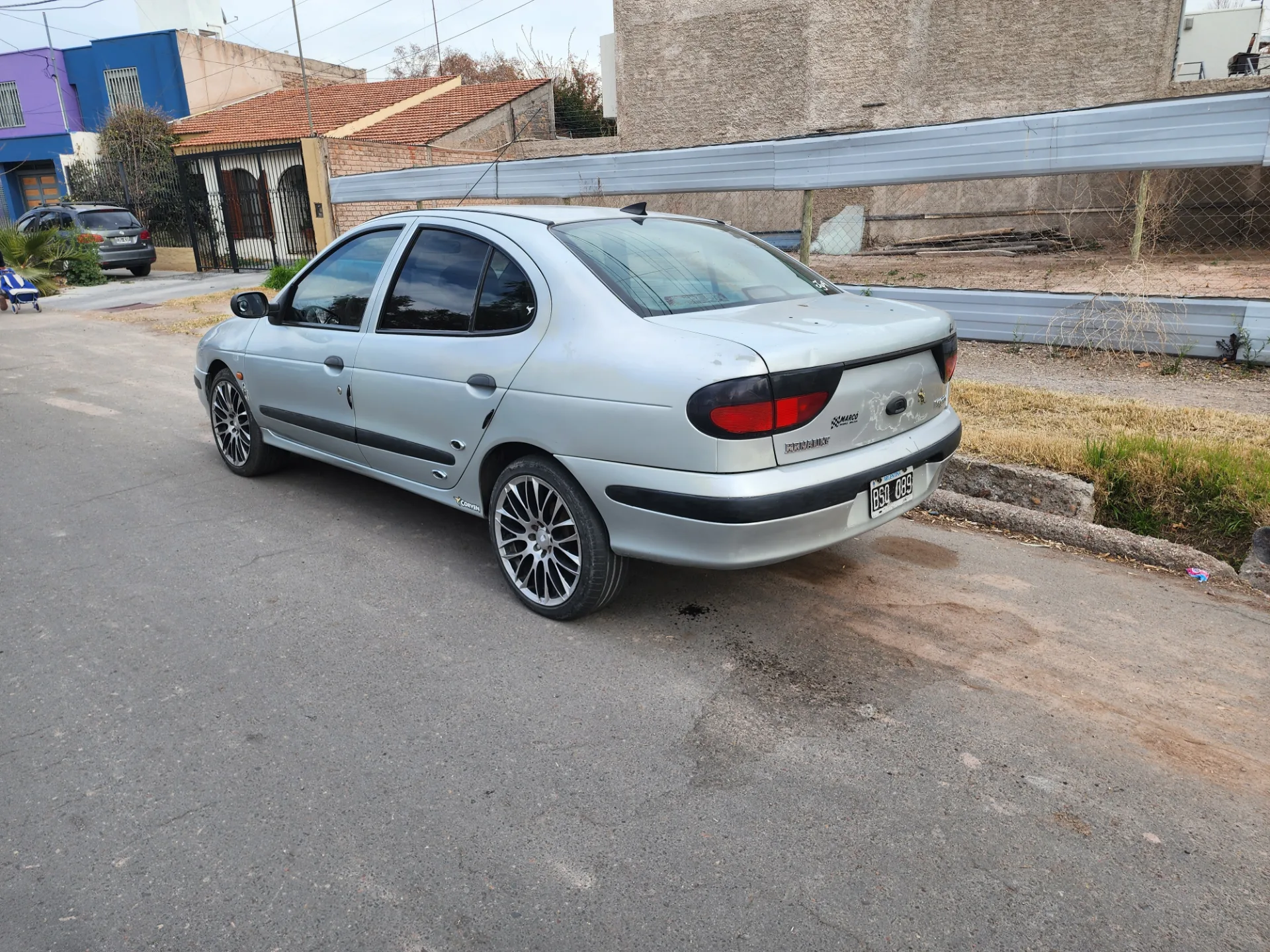 RENAULT MEGANE 1997 foto 6